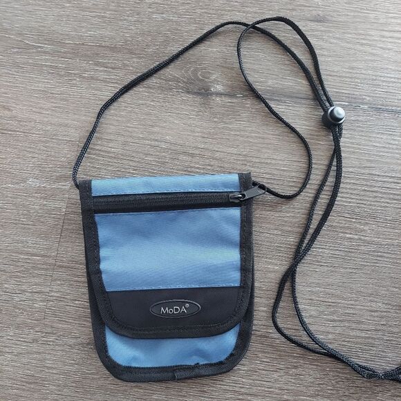 MoDA Travel Neck Pouch Passport Holder - Picture 1 of 7